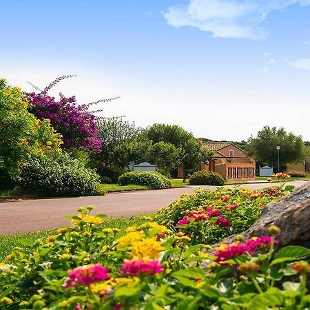 Marina Rey Beach Resort Costa Rei Ngoại thất bức ảnh